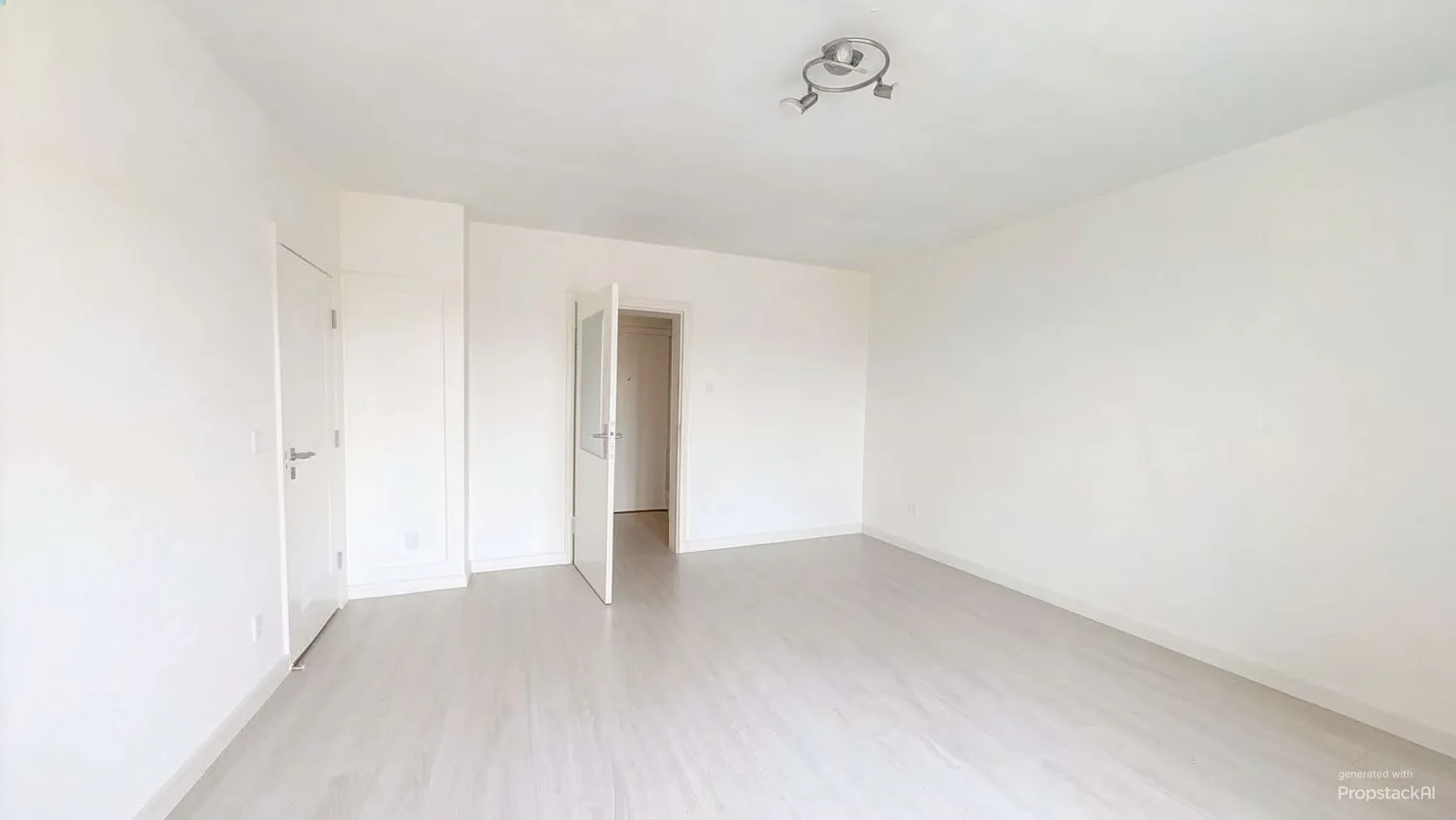 2 Zimmer Wohnung mit 70 m² in Augsburg – Bild 1