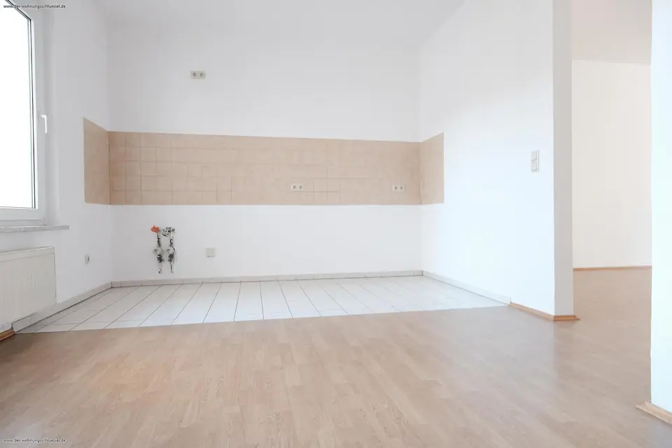 1 Zimmer Wohnung mit 70 m² in Werdau – Bild 2