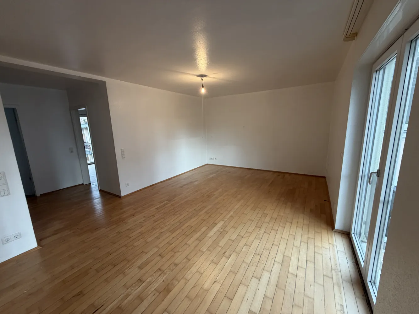 2 Zimmer Wohnung mit 66 m² in Düsseldorf – Bild 2