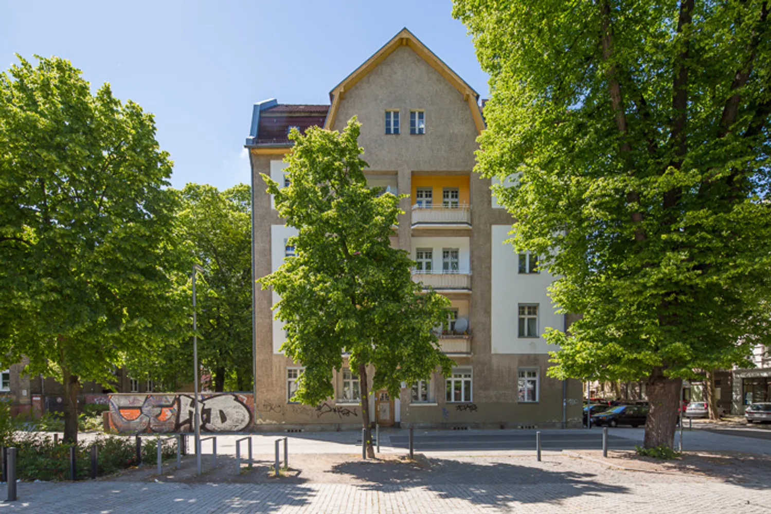 2 Zimmer Wohnung mit 73 m² in Berlin – Bild 1