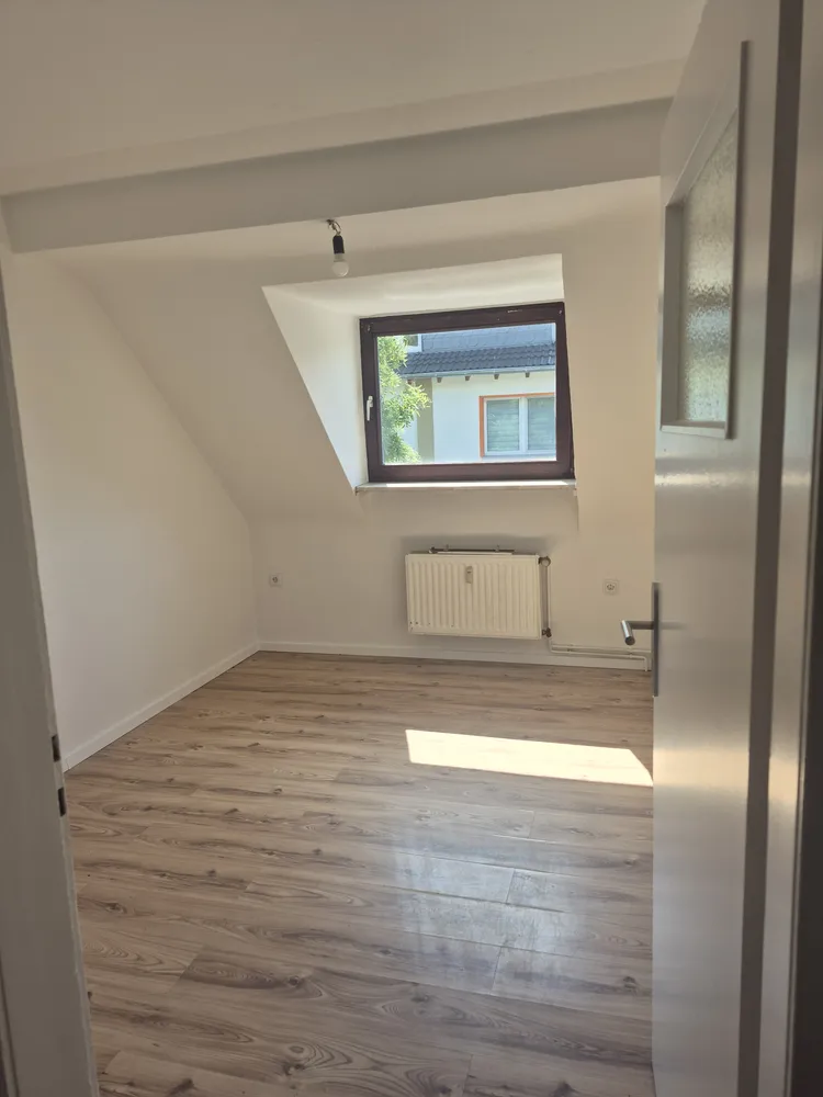 4 Zimmer Wohnung mit 60 m² in Duisburg – Bild 1