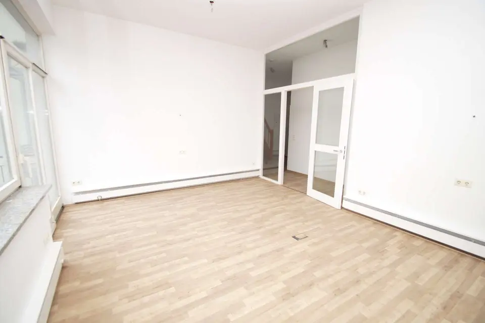 3 Zimmer Wohnung mit 100 m² in Altenburg – Bild 2
