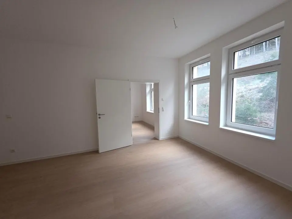 6 Zimmer Wohnung mit 135 m² in Suhl – Bild 9