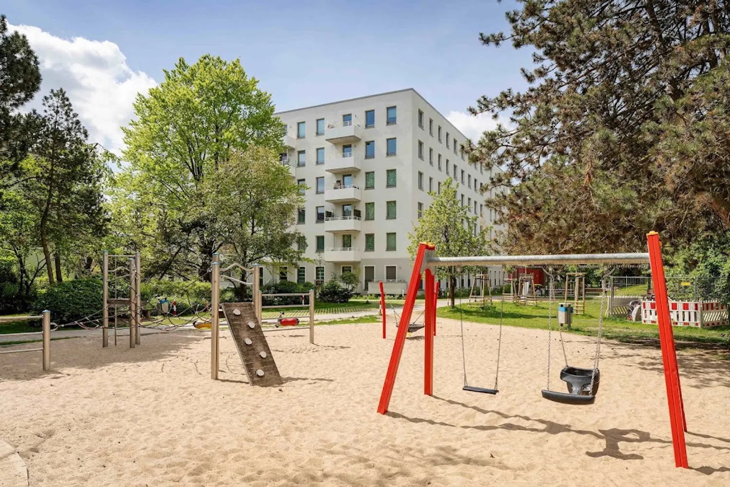 1 room apartment with 44 m² in Berlin – Photo 3