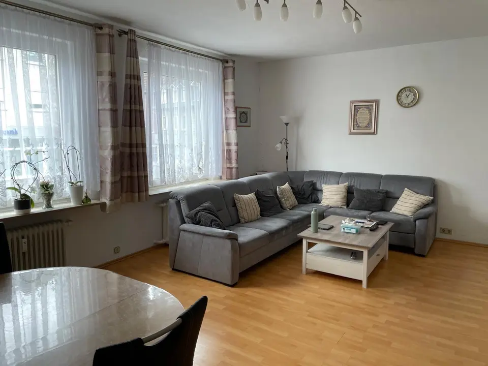 4 Zimmer Wohnung mit 105 m² in Siegen – Bild 1
