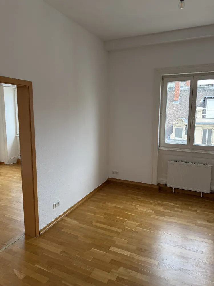 6 Zimmer Wohnung mit 141 m² in Wiesbaden – Bild 5
