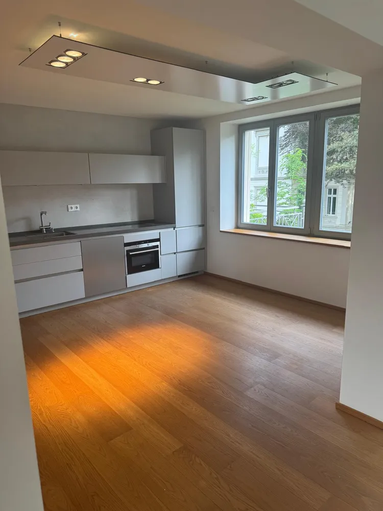 2 room apartment with 110 m² in Wiesbaden – Photo 3