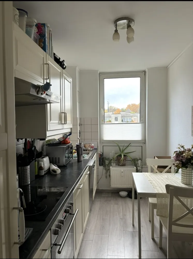 2 Zimmer Wohnung mit 65 m² in Leverkusen – Bild 1