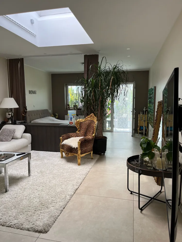 1 room apartment with 89 m² in Cologne – Photo 7