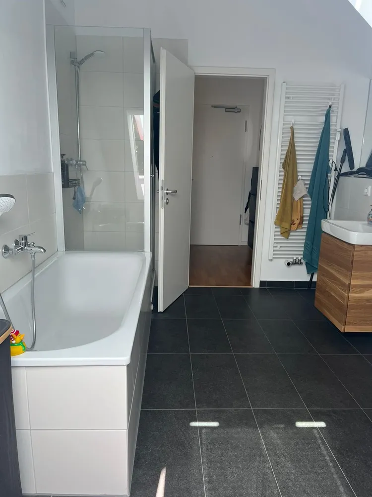 2 Zimmer Wohnung mit 90 m² in Berlin – Bild 12
