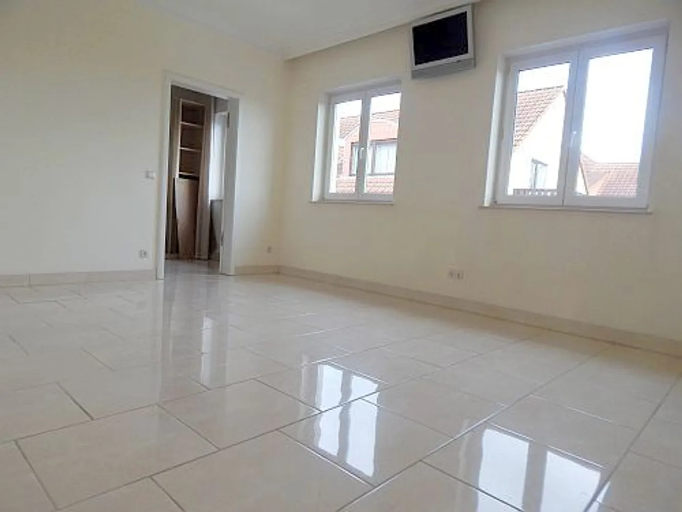 3 Zimmer Wohnung mit 225 m² in Wiesbaden – Bild 9