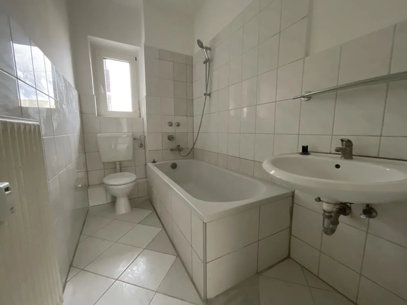 5 Zimmer Wohnung mit 123 m² in Bremerhaven – Bild 3