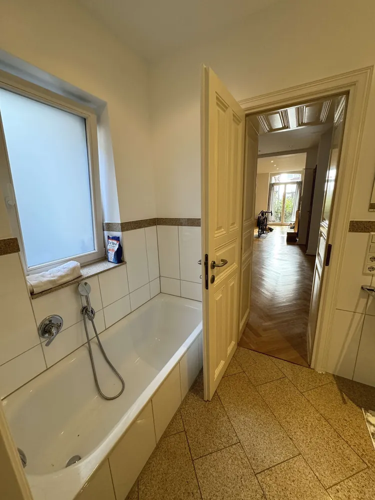 2 room apartment with 100 m² in Wiesbaden – Photo 3
