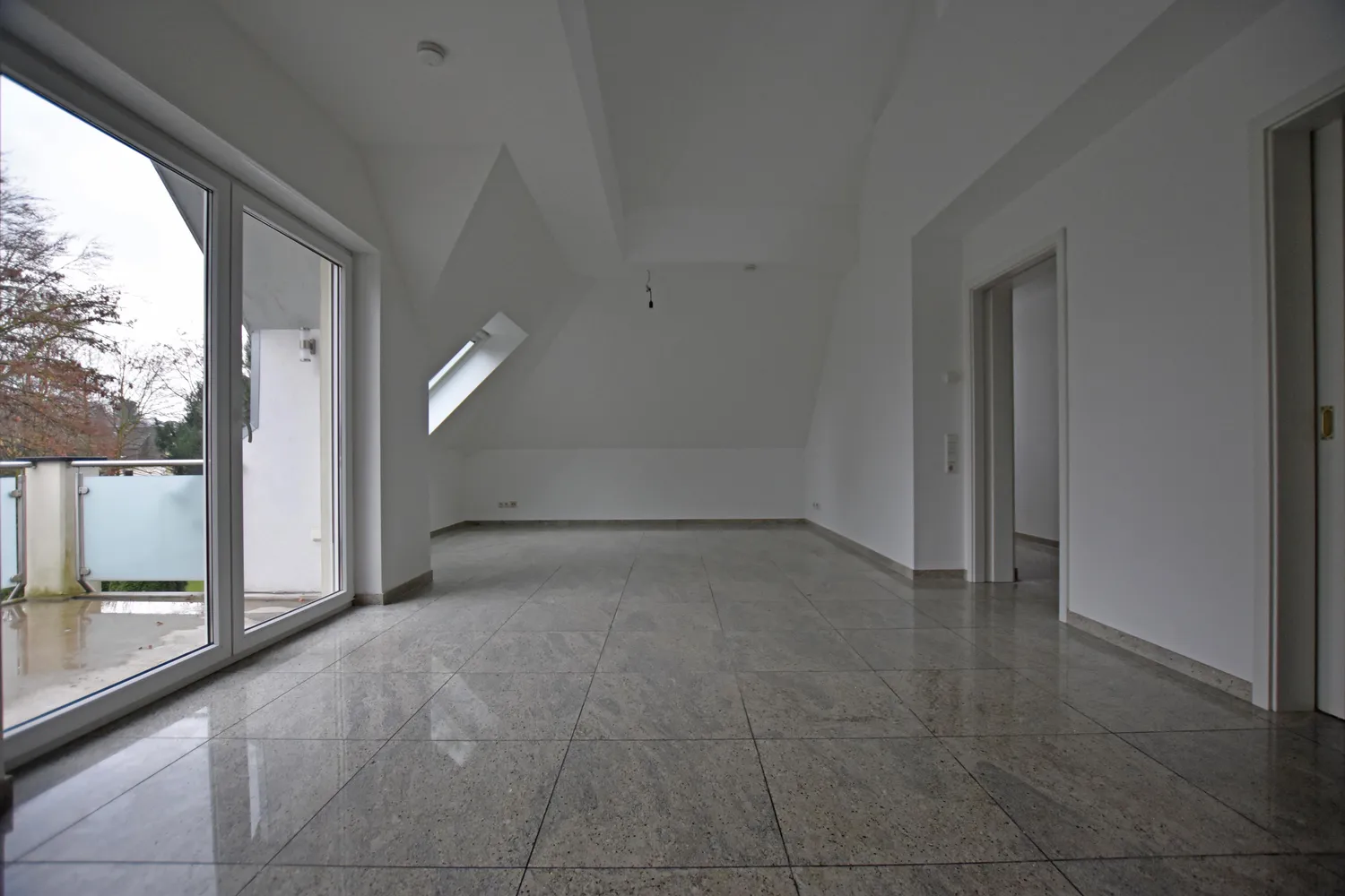 6 Zimmer Wohnung mit 115 m² in Dortmund – Bild 1