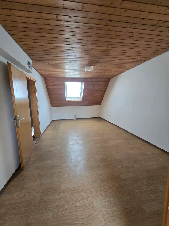 6 Zimmer Wohnung mit 140 m² in Rottweil – Bild 3