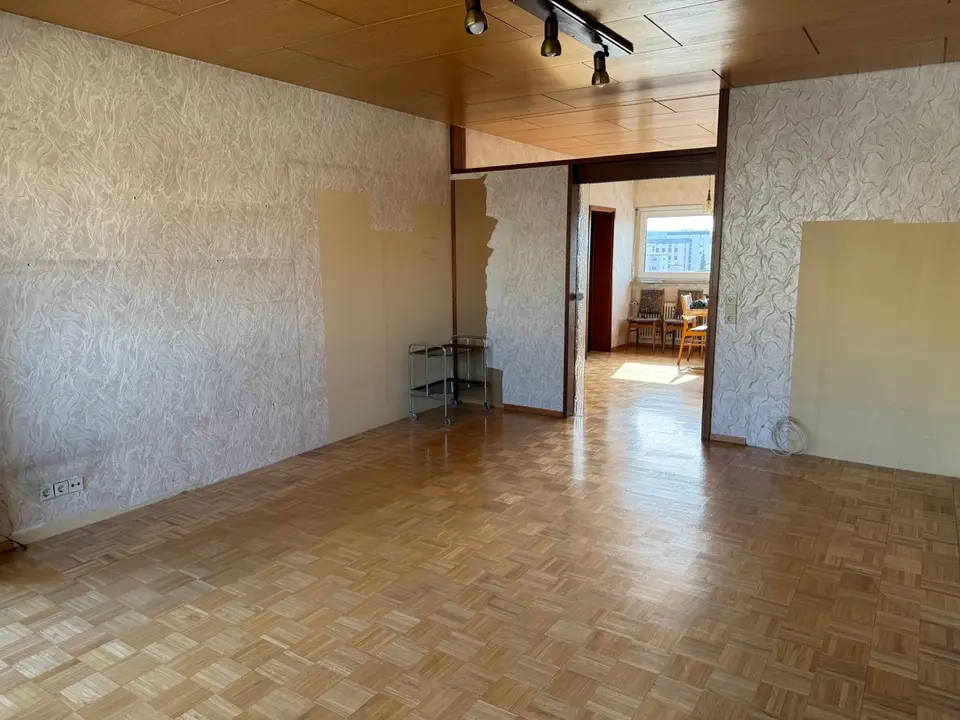 5 Zimmer Wohnung mit 108 m² in Leonberg – Bild 2