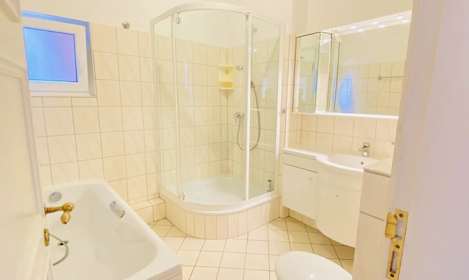 4 Zimmer Wohnung mit 153 m² in Hamburg – Bild 11