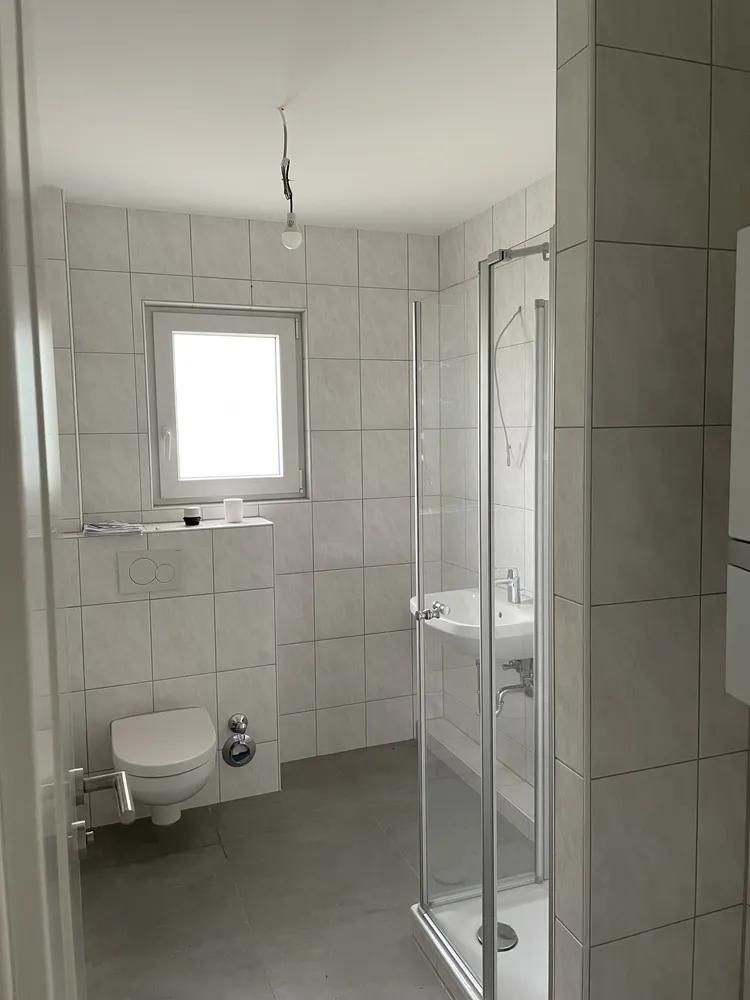 2 Zimmer Wohnung mit 60 m² in Wiesbaden – Bild 2