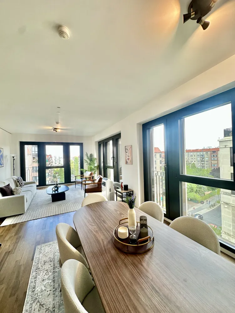 2 Zimmer Wohnung mit 93 m² in Berlin – Bild 2