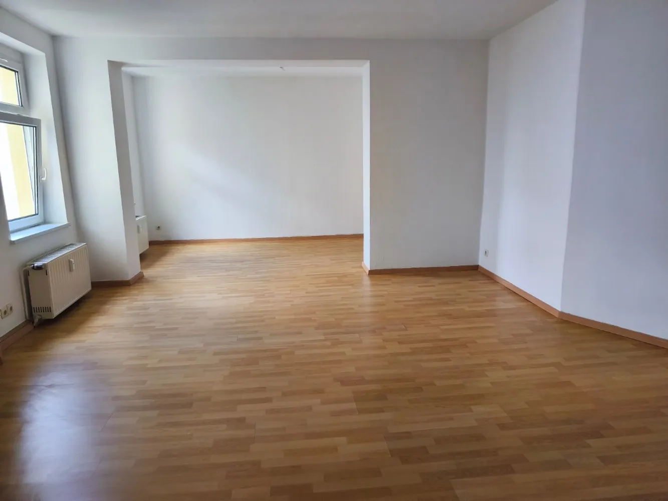 4 Zimmer Wohnung mit 90 m² in Halle (Saale) – Bild 1
