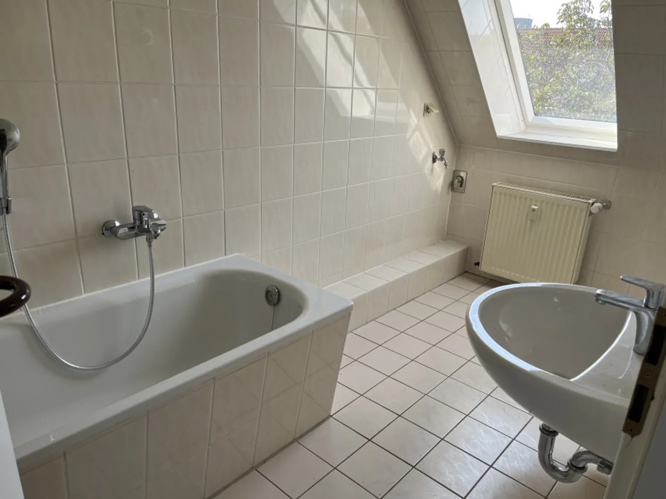 1 Zimmer Wohnung mit 40 m² in Halle (Saale) – Bild 8