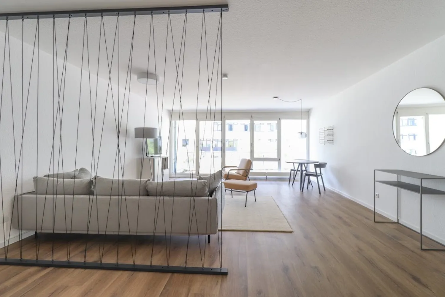 1 Zimmer Wohnung mit 75 m² in Stuttgart – Bild 2