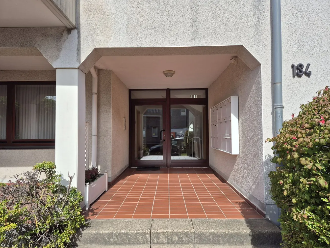 2 Zimmer Wohnung mit 80 m² in Solingen – Bild 2