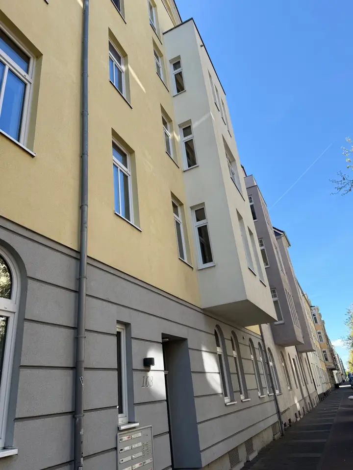 2 Zimmer Wohnung mit 89 m² in Wilhelmshaven – Bild 2