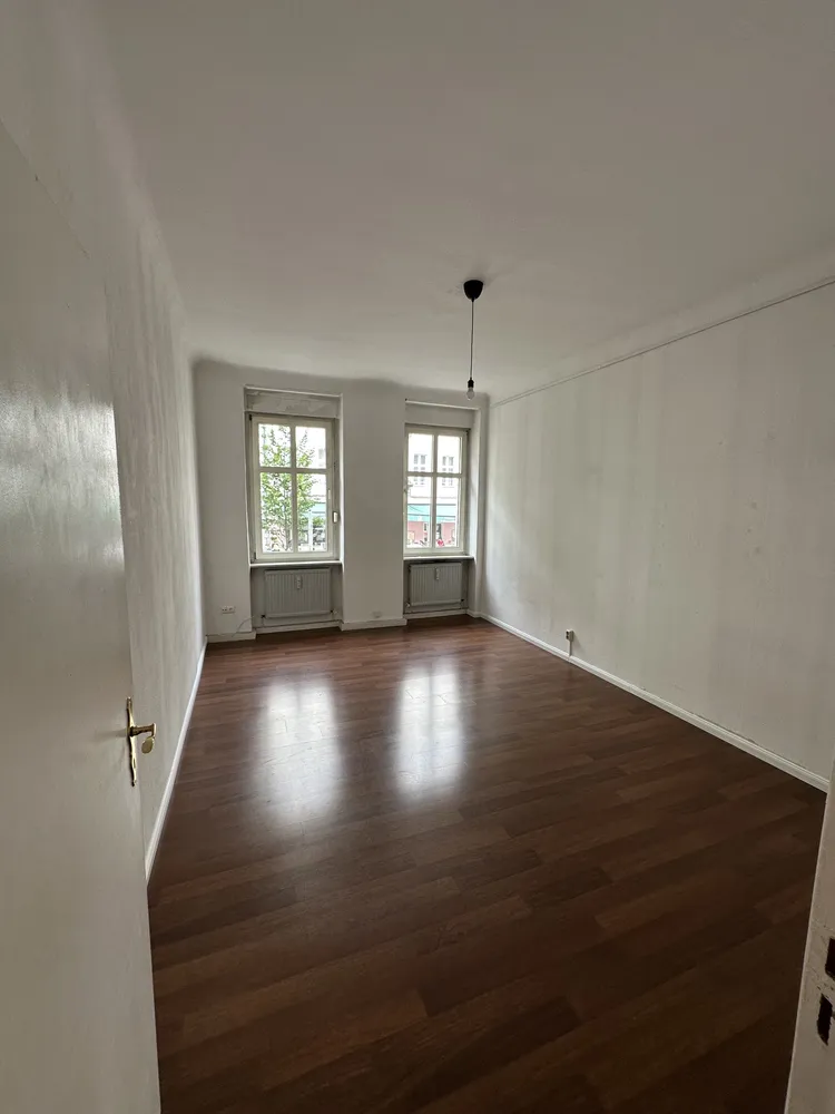 8 Zimmer Wohnung mit 160 m² in Berlin – Bild 3