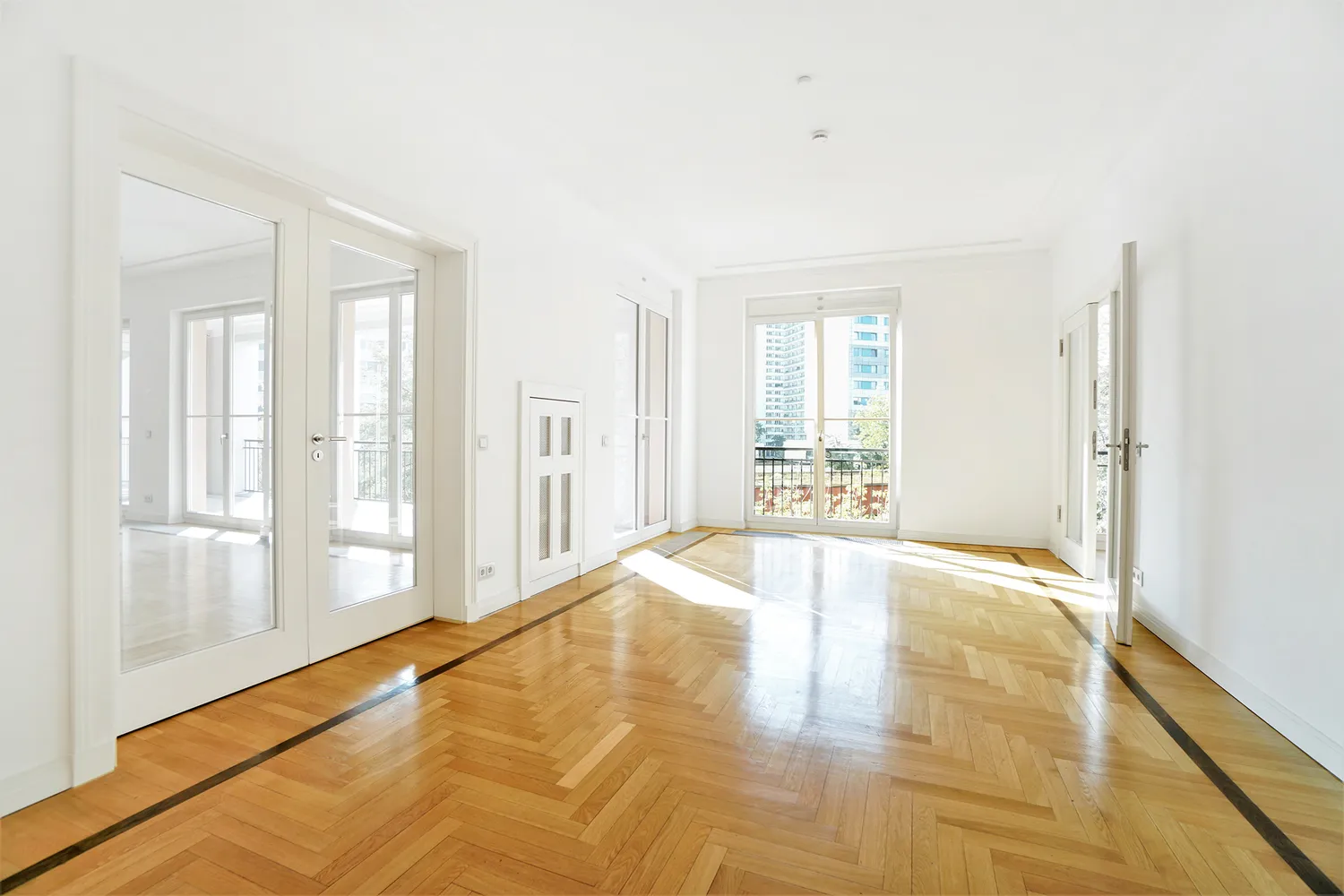 5 Zimmer Wohnung mit 223 m² in Berlin – Bild 4
