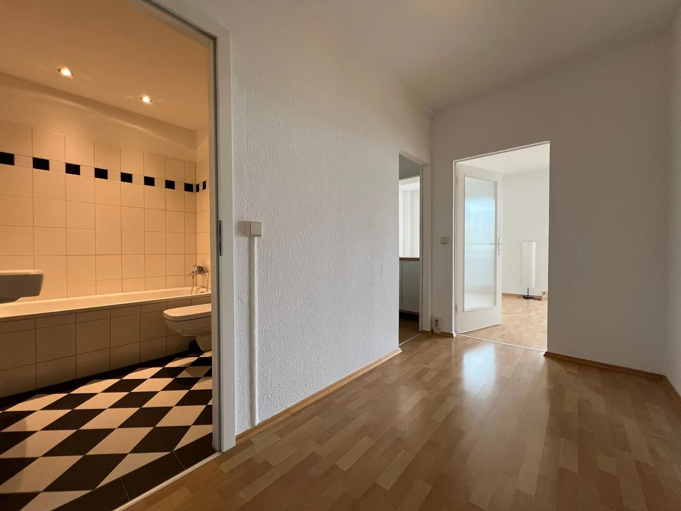 2 Zimmer Wohnung mit 48 m² in Dresden – Bild 1