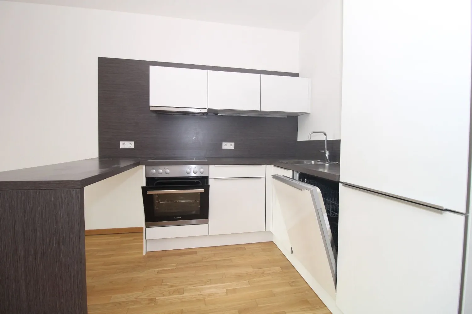 3 room apartment with 82 m² in Dresden – Photo 2