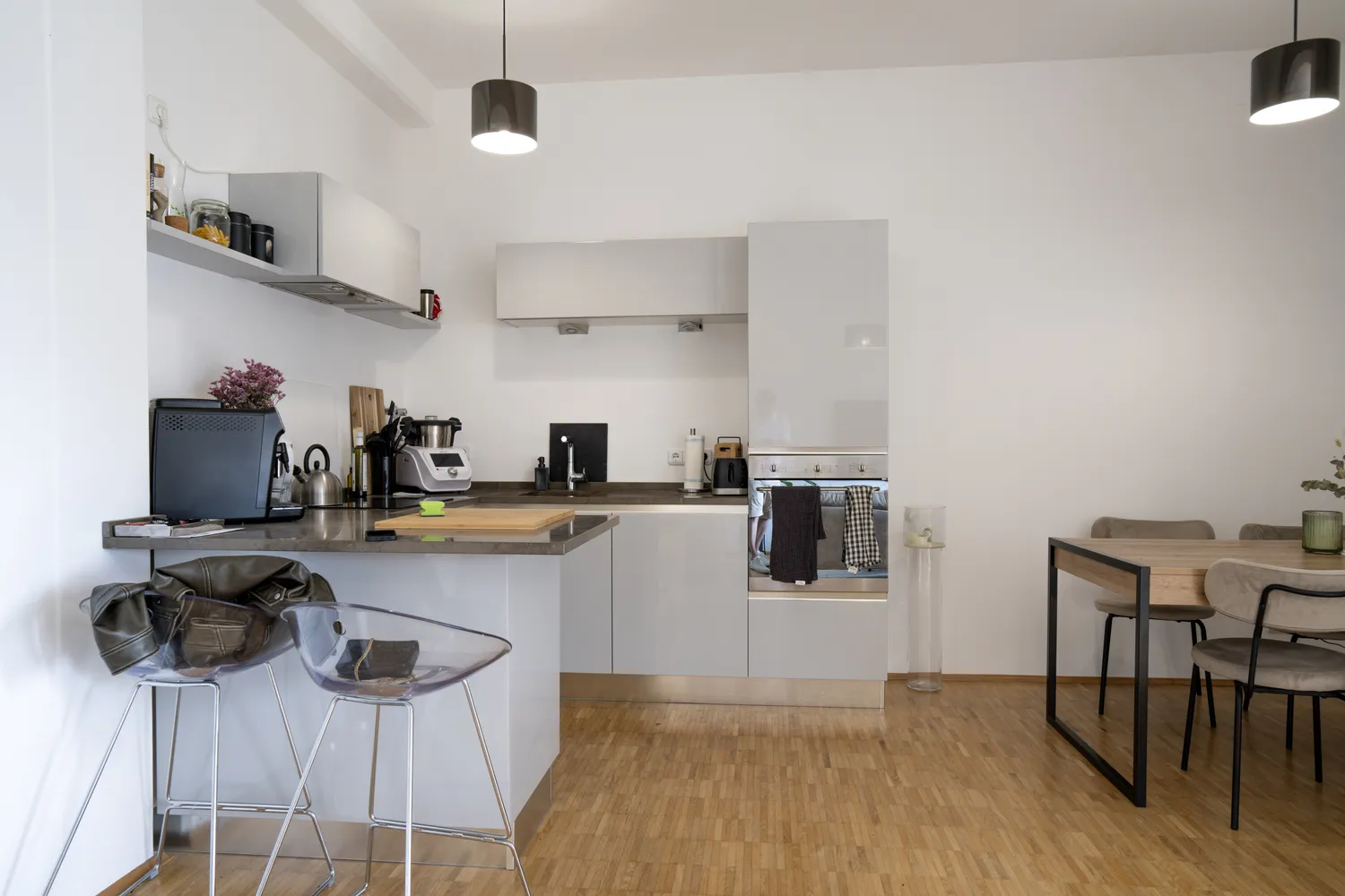 2 Zimmer Wohnung mit 67 m² in Frechen – Bild 2