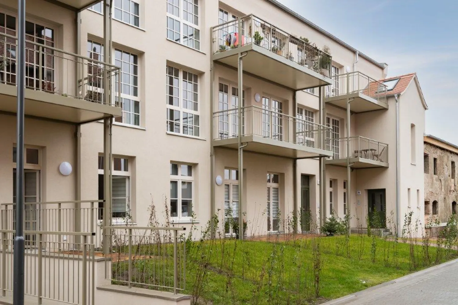 2 Zimmer Wohnung mit 65 m² in Halle (Saale) – Bild 2