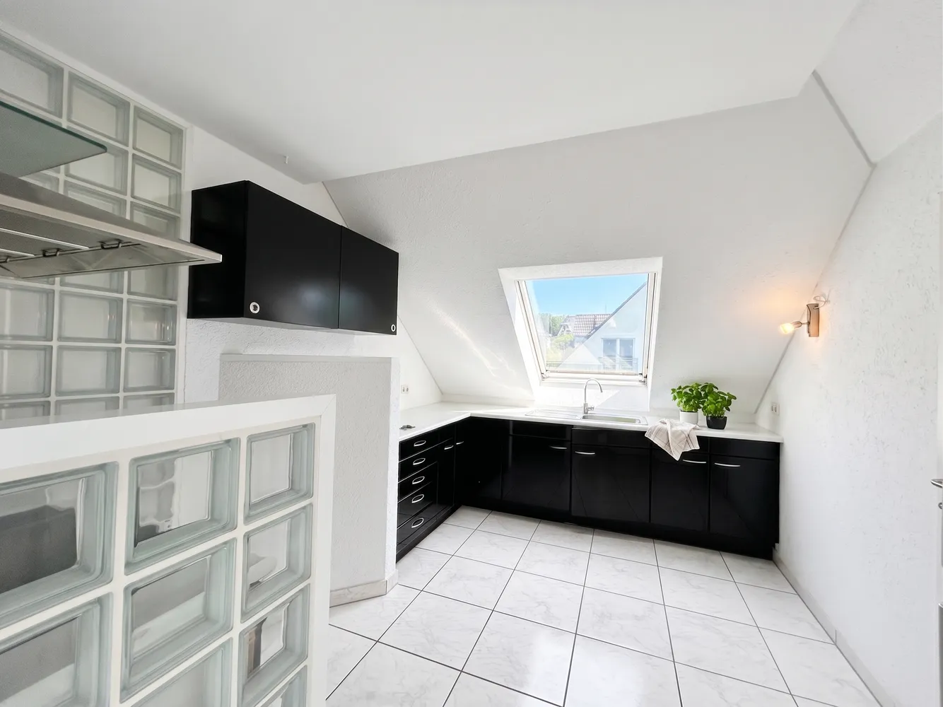 3 Zimmer Wohnung mit 101 m² in Wiesbaden – Bild 4