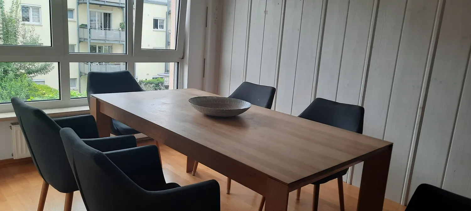 4 Zimmer Wohnung mit 100 m² in Augsburg – Bild 2