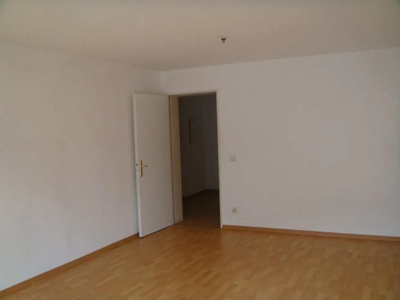 2 Zimmer Wohnung mit 71 m² in Halle (Saale) – Bild 2