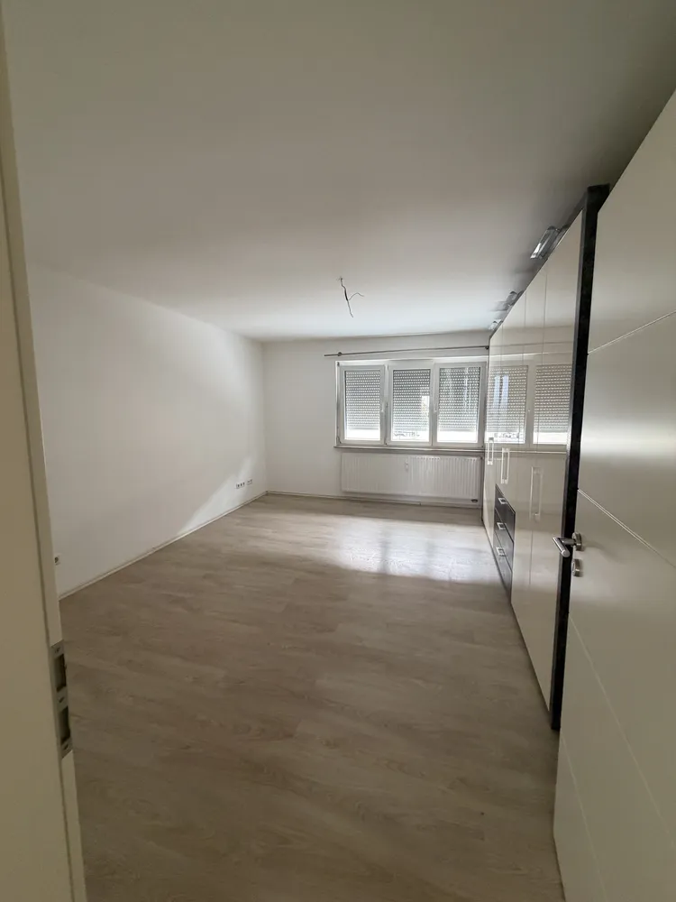 3 Zimmer Wohnung mit 105 m² in Stuttgart – Bild 4