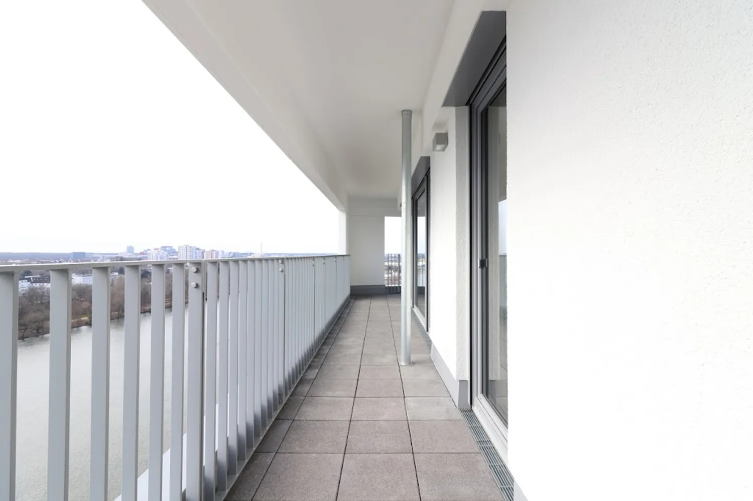 5 Zimmer Wohnung mit 191 m² in Frankfurt am Main – Bild 6