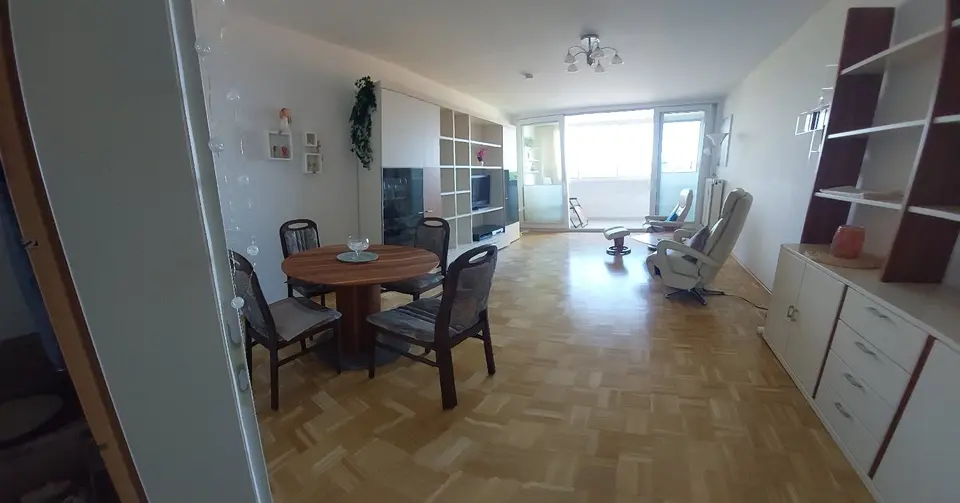 WG-Zimmer mit 103 m² in Schwetzingen – Bild 2