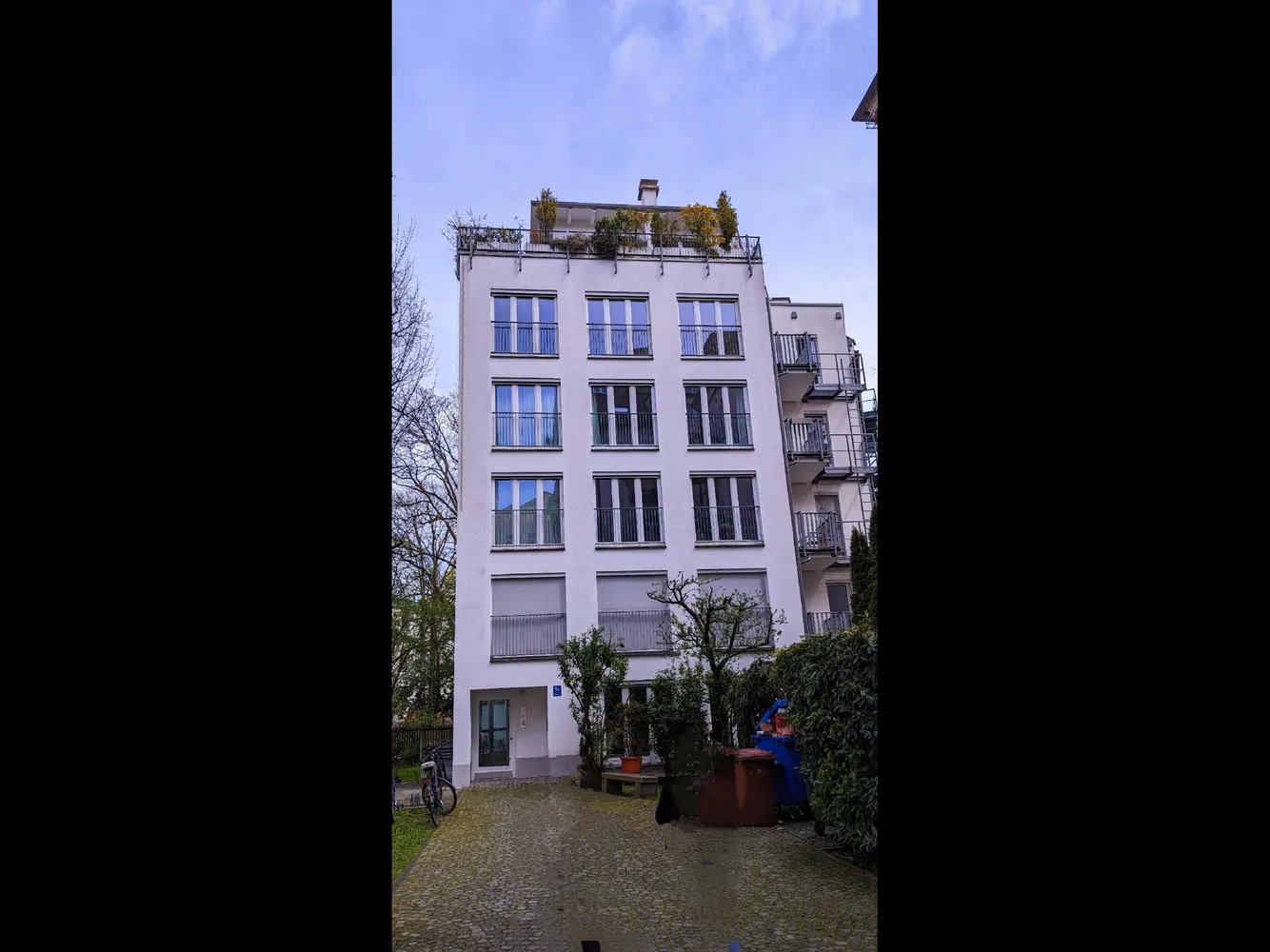3 Zimmer Wohnung mit 117 m² in München – Bild 4