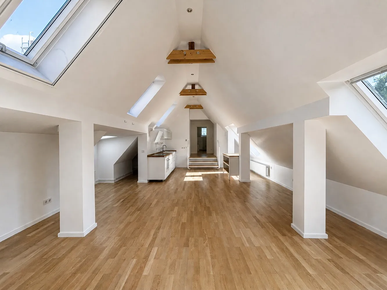 4 Zimmer Wohnung mit 123 m² in Berlin – Bild 8