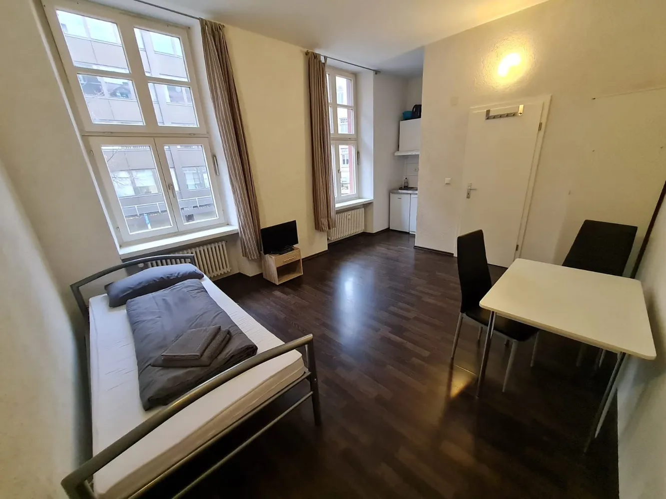 1 Zimmer Wohnung mit 25 m² in Karlsruhe – Bild 1