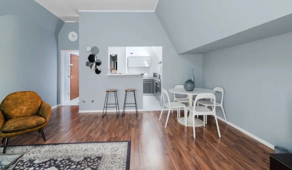 WG-Zimmer mit 75 m² in Frankfurt am Main – Bild 2