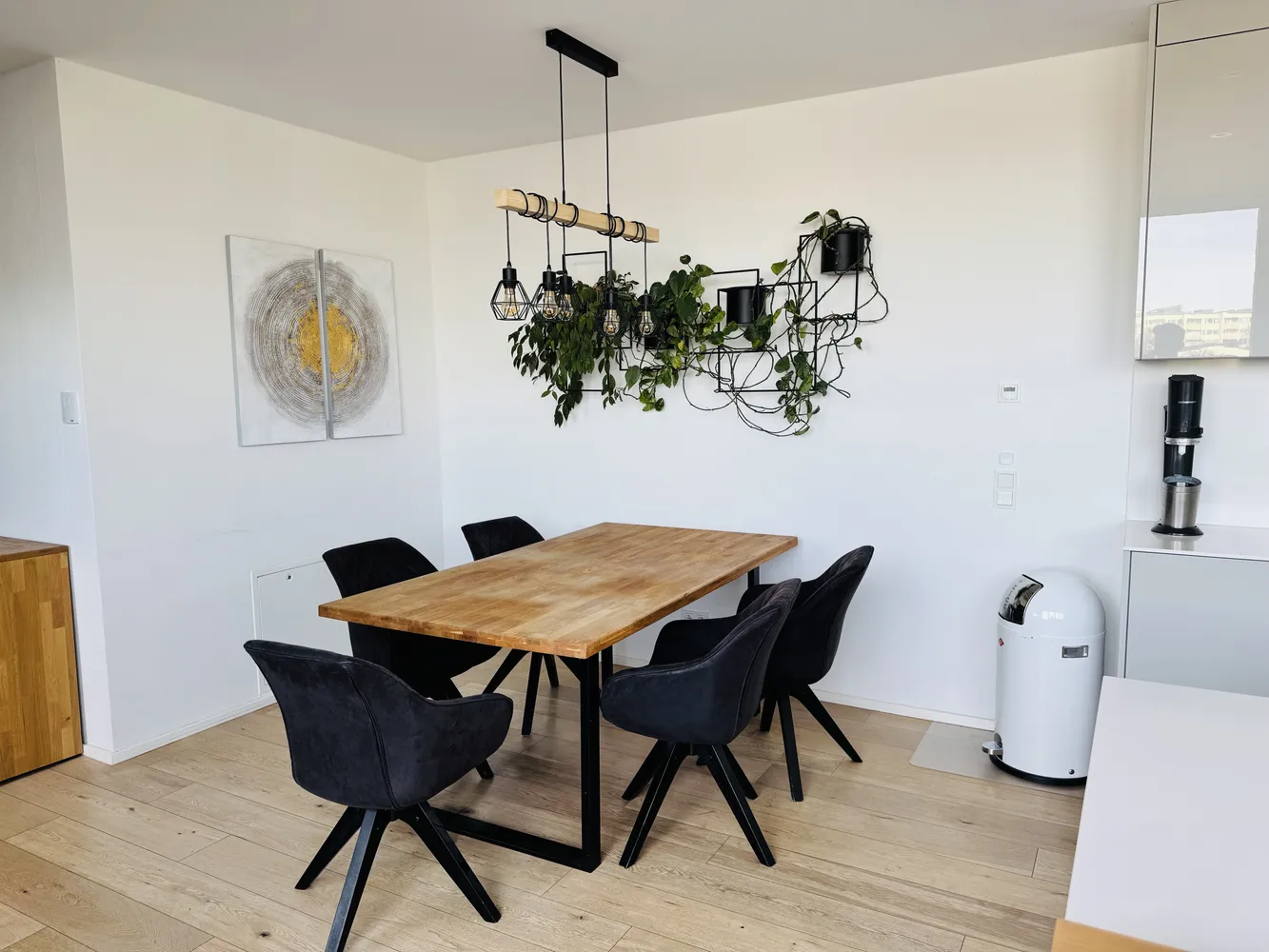 3 Zimmer Wohnung mit 91 m² in München – Bild 2