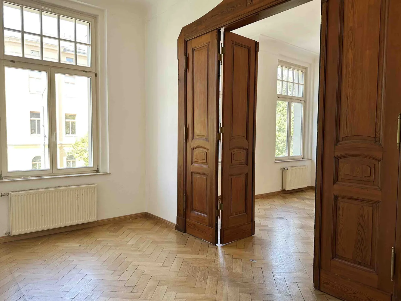 6 Zimmer Wohnung mit 162 m² in Halle (Saale) – Bild 2
