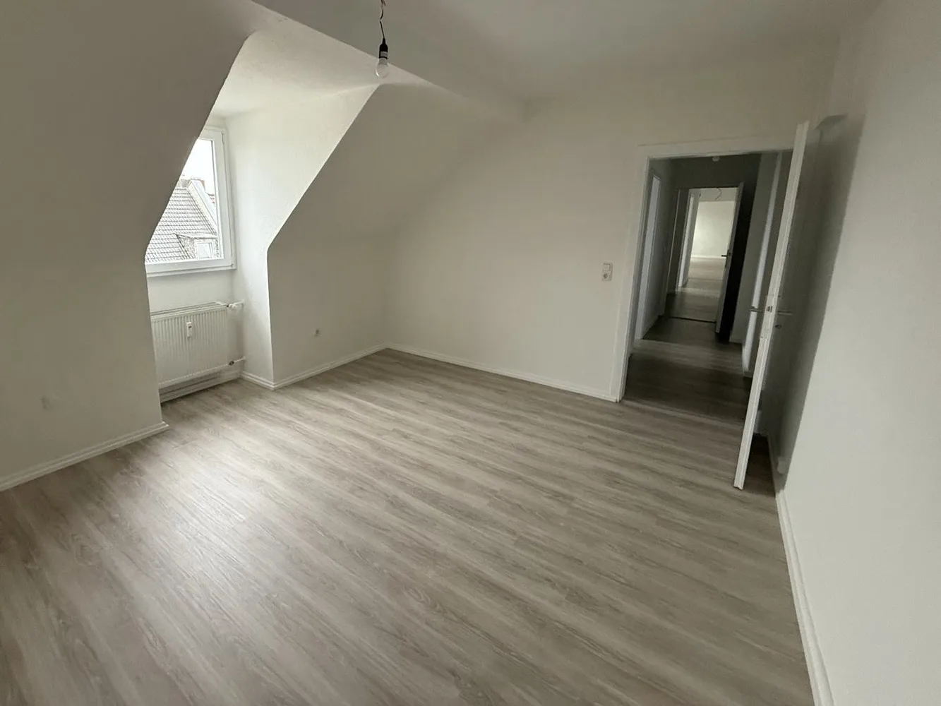 2 Zimmer Wohnung mit 80 m² in Düsseldorf – Bild 1