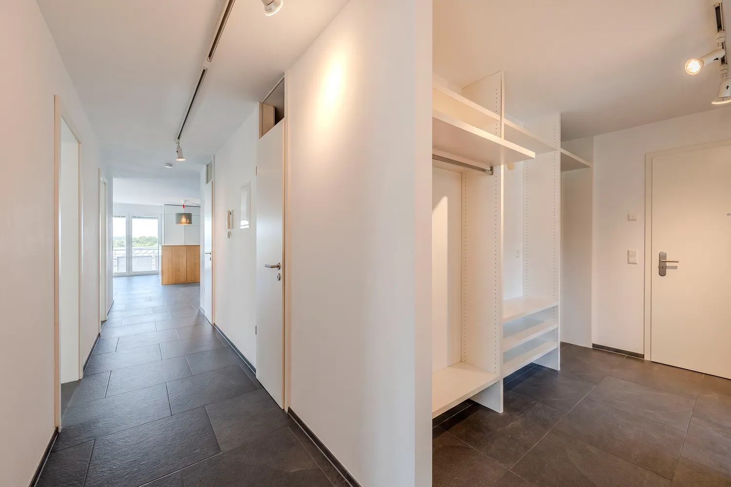 5 Zimmer Wohnung mit 139 m² in Stuttgart – Bild 3