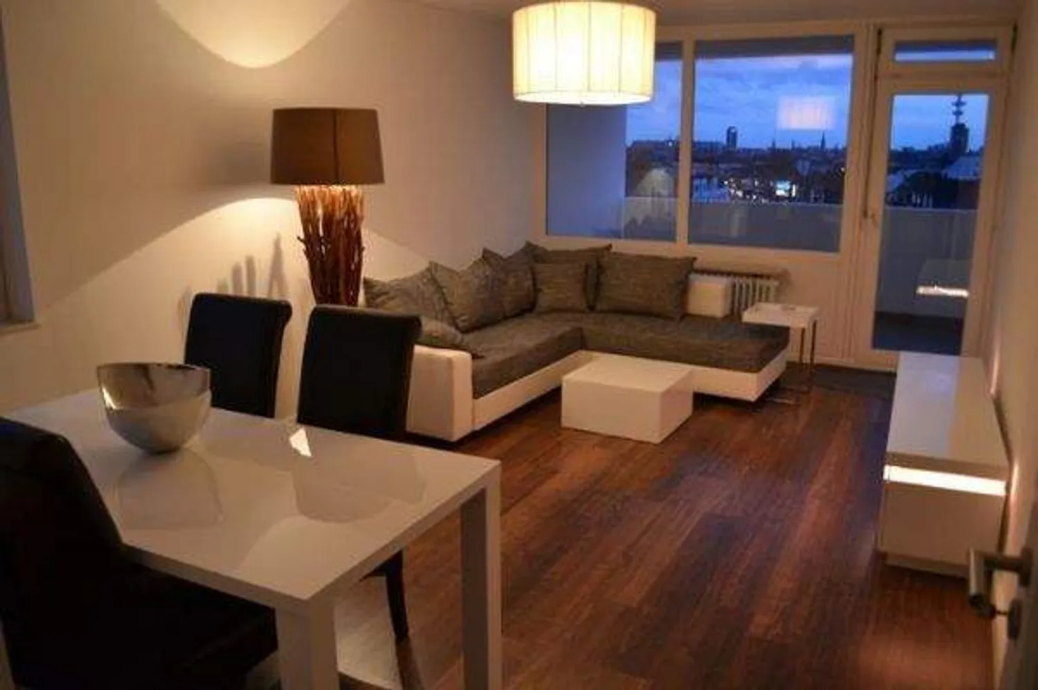2 room apartment with 60 m² in Hamburg – Photo 1