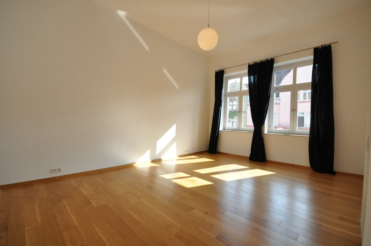 6 Zimmer Wohnung mit 246 m² in Hannover – Bild 11